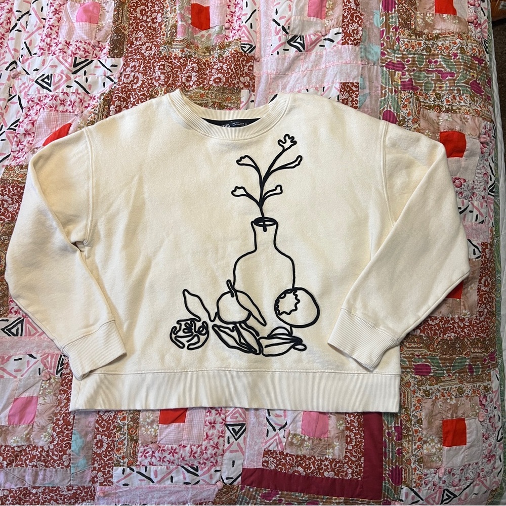 Zara Cream Top with Black Accents - Picture 4 of 6